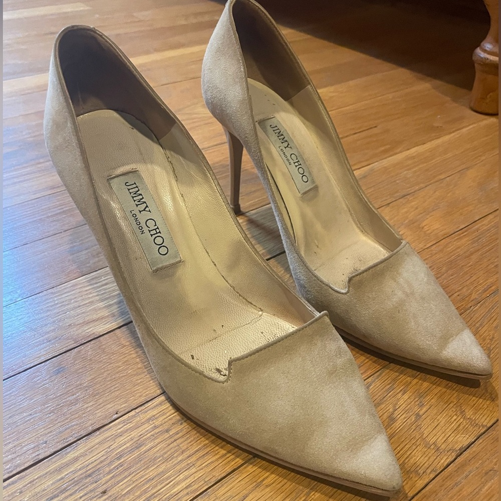 Jimmy Choo Size 39 suede 3.3 inch pumps with new sole